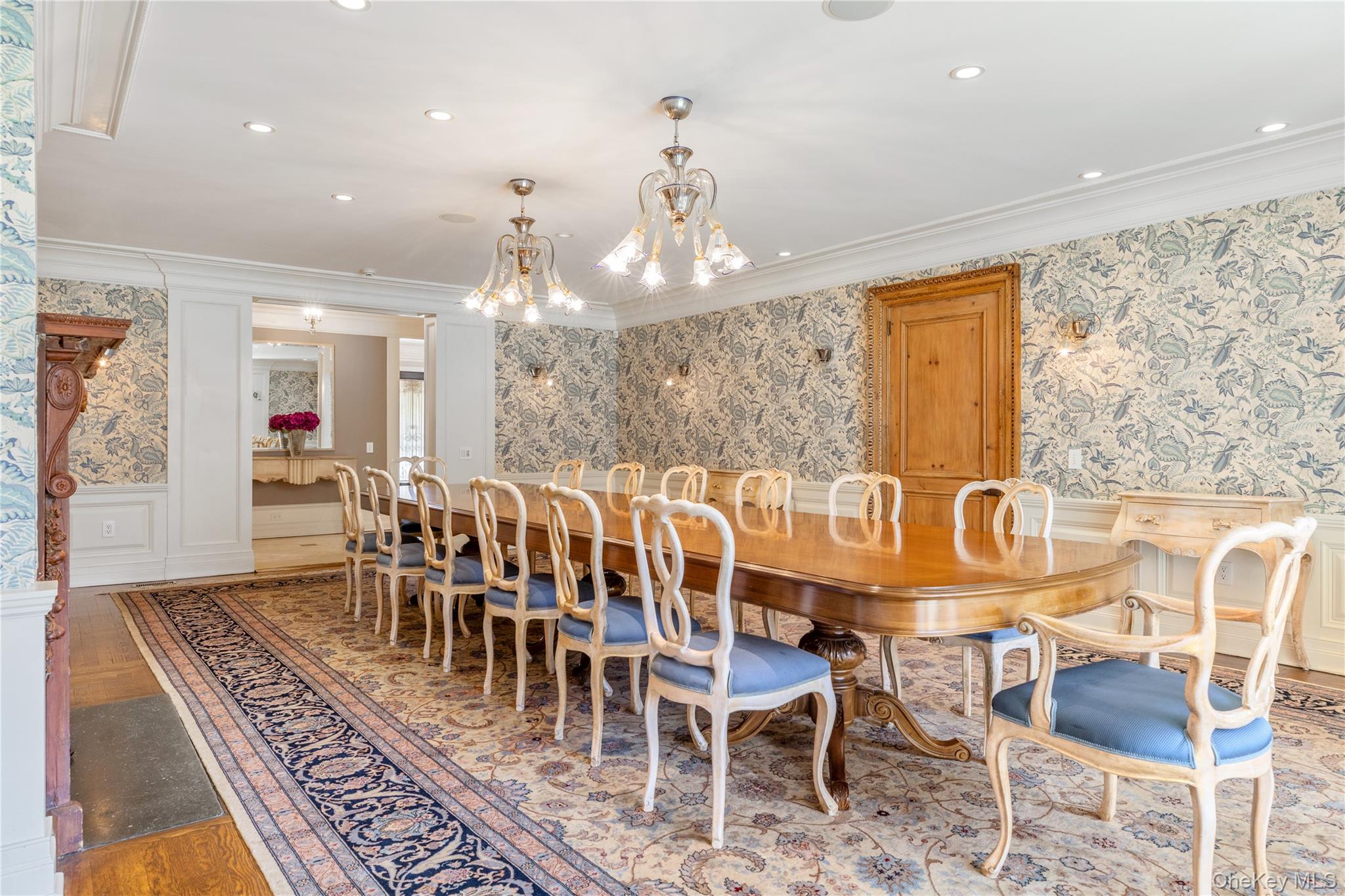 6B Blue Sea Lane, Great Neck, NY 11024