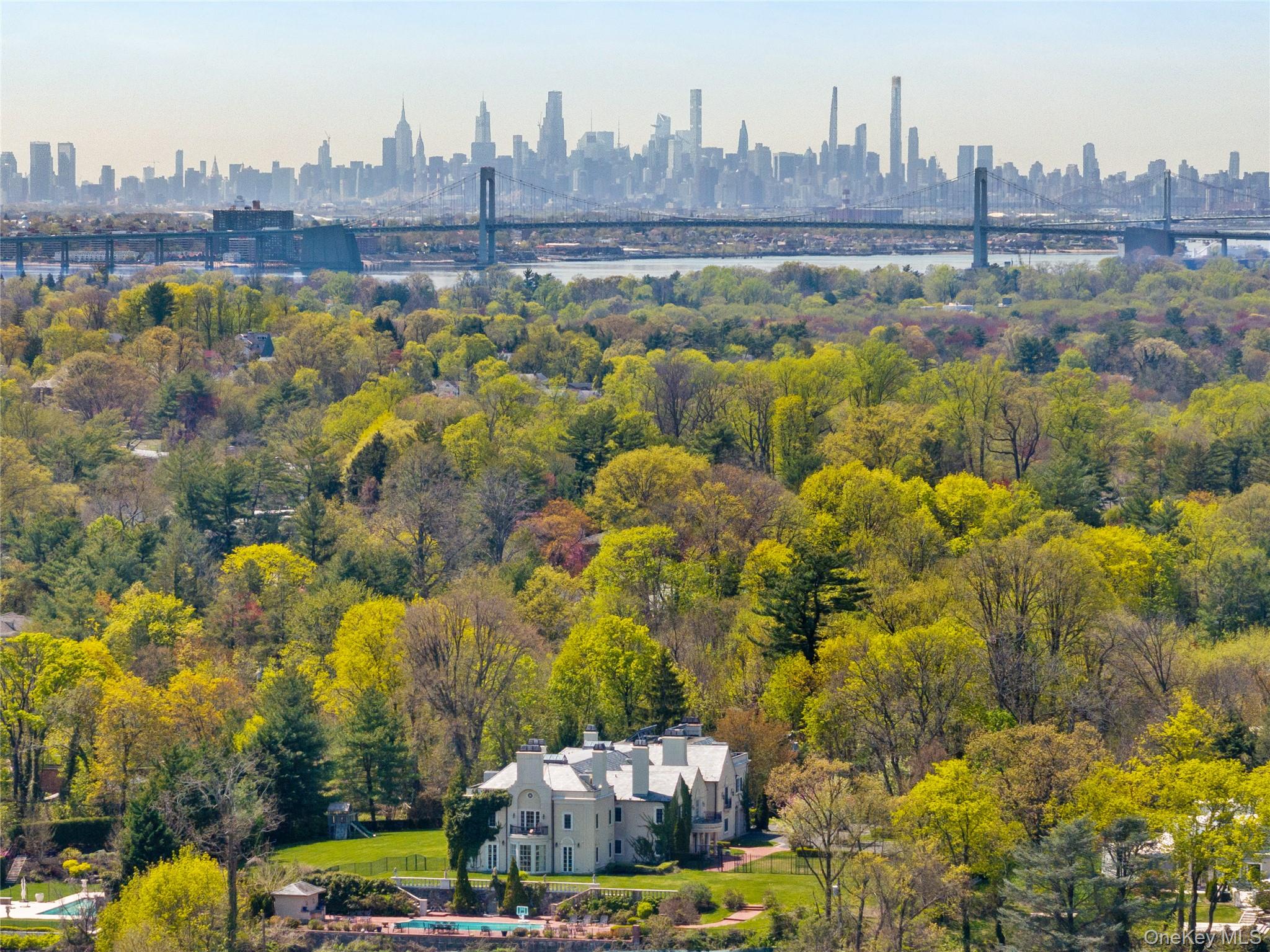 6B Blue Sea Lane, Great Neck, NY 11024