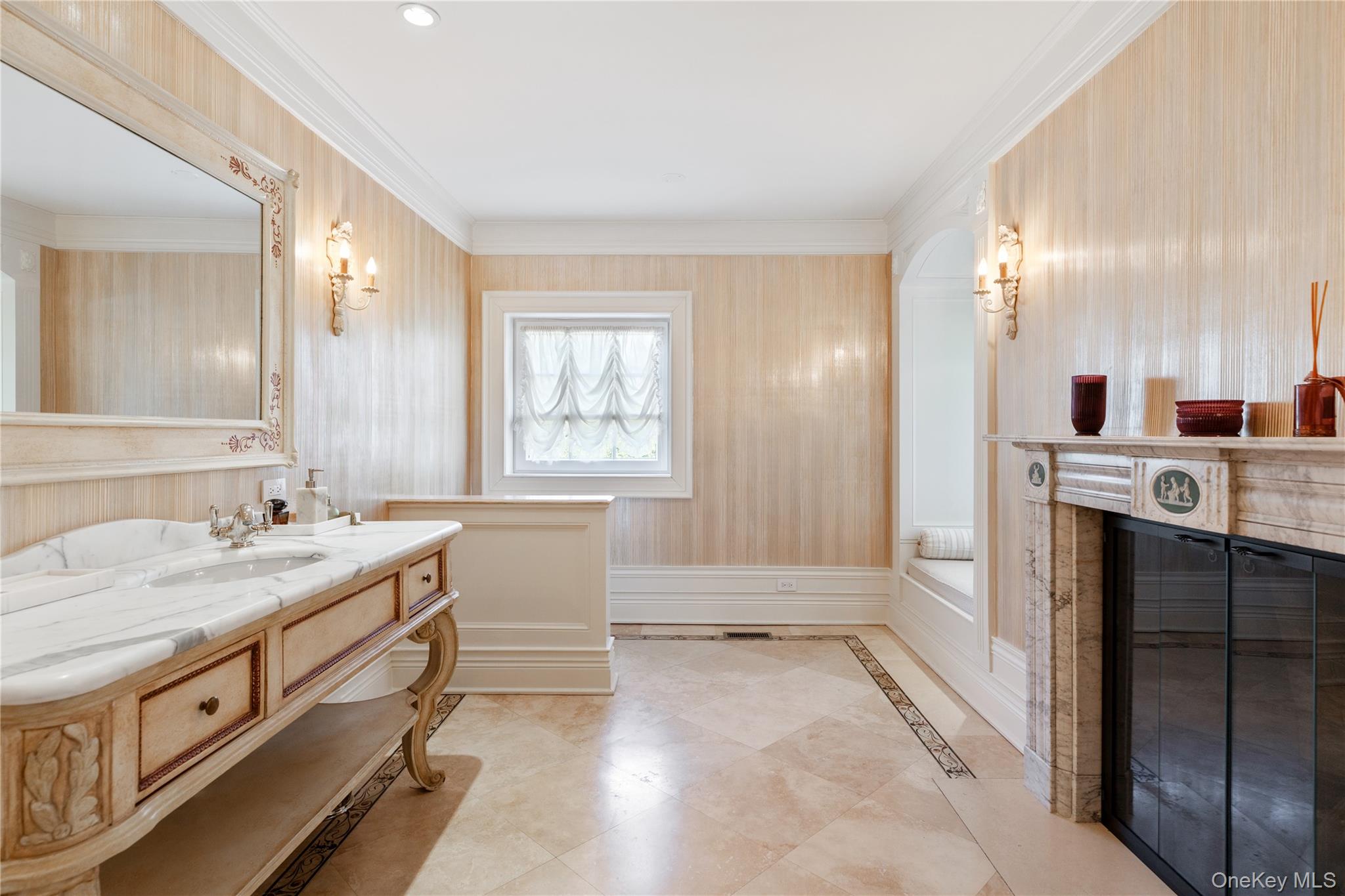 6B Blue Sea Lane, Great Neck, NY 11024