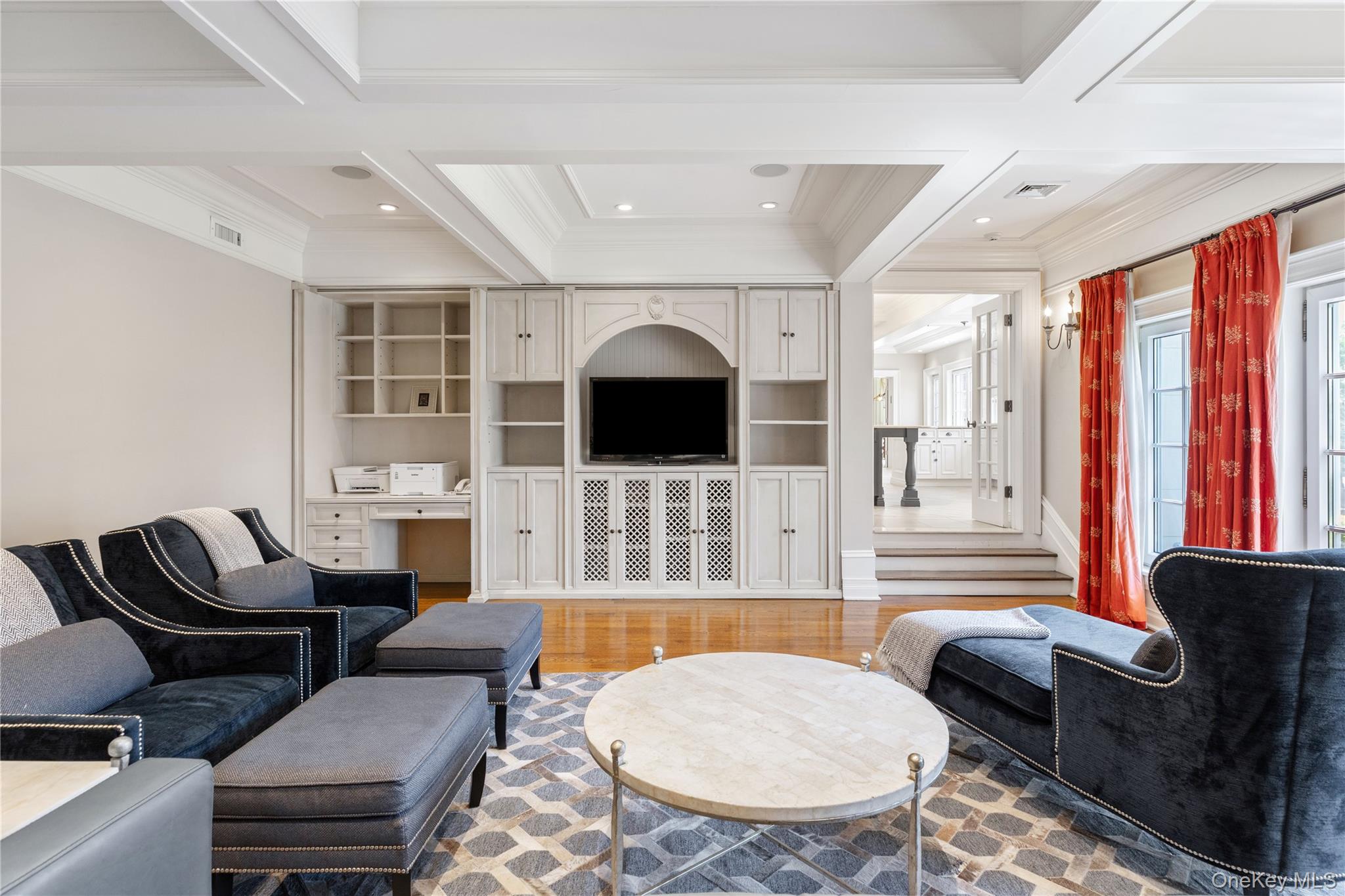 6B Blue Sea Lane, Great Neck, NY 11024