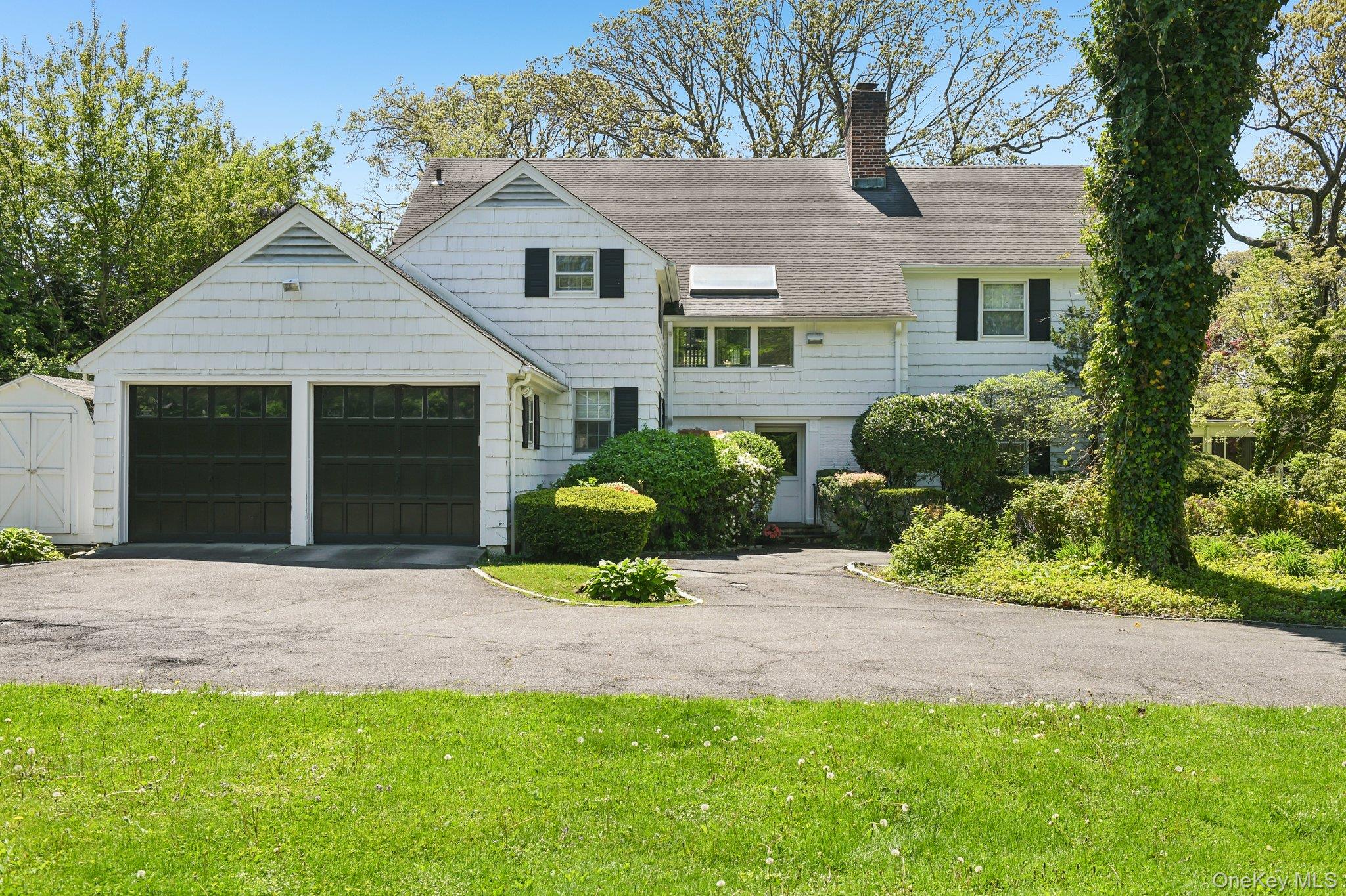 190 Pond Crossing, Lawrence, NY 11559