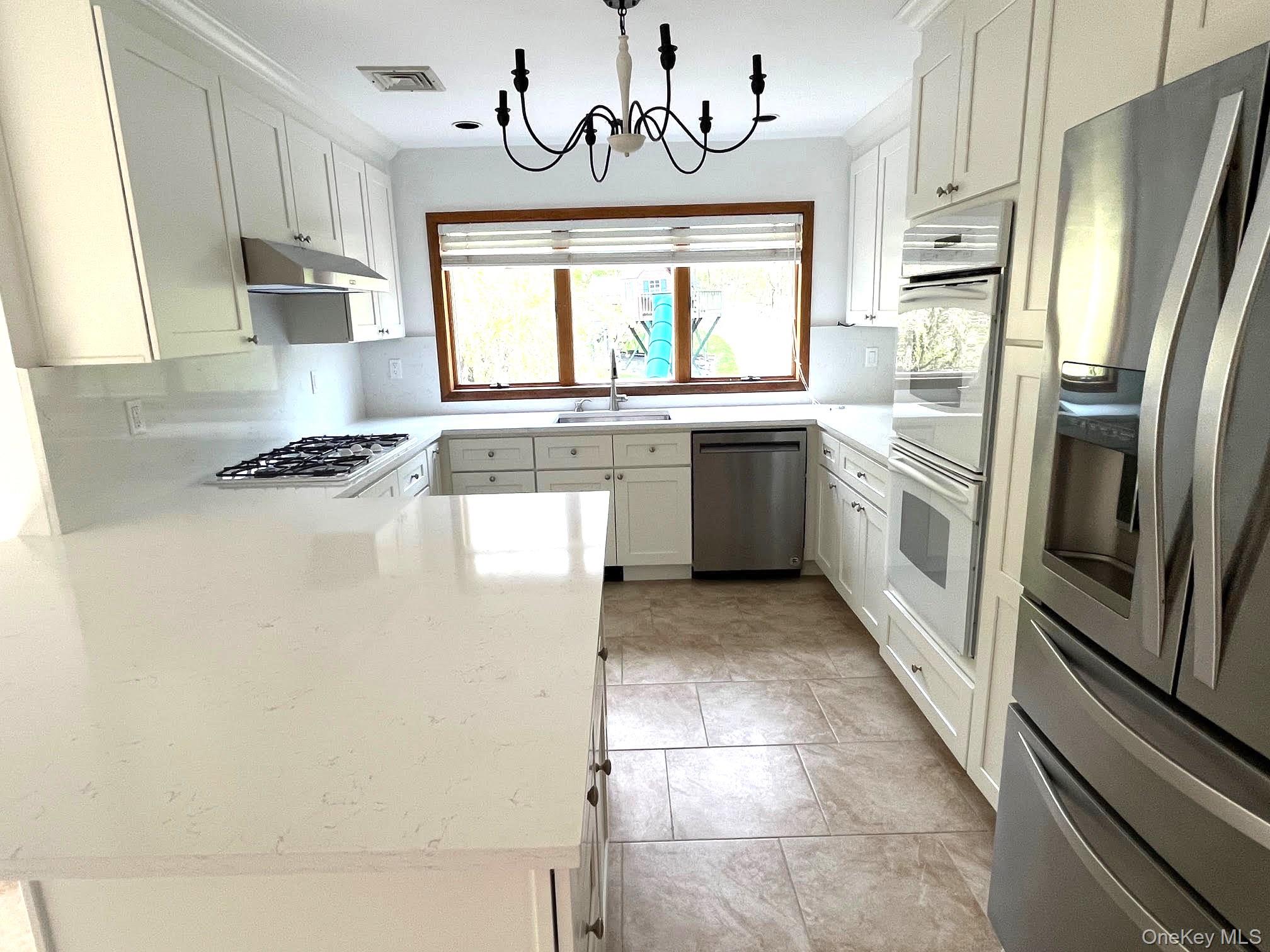 36 Ridgetop Drive, Tomkins Cove, NY 10986