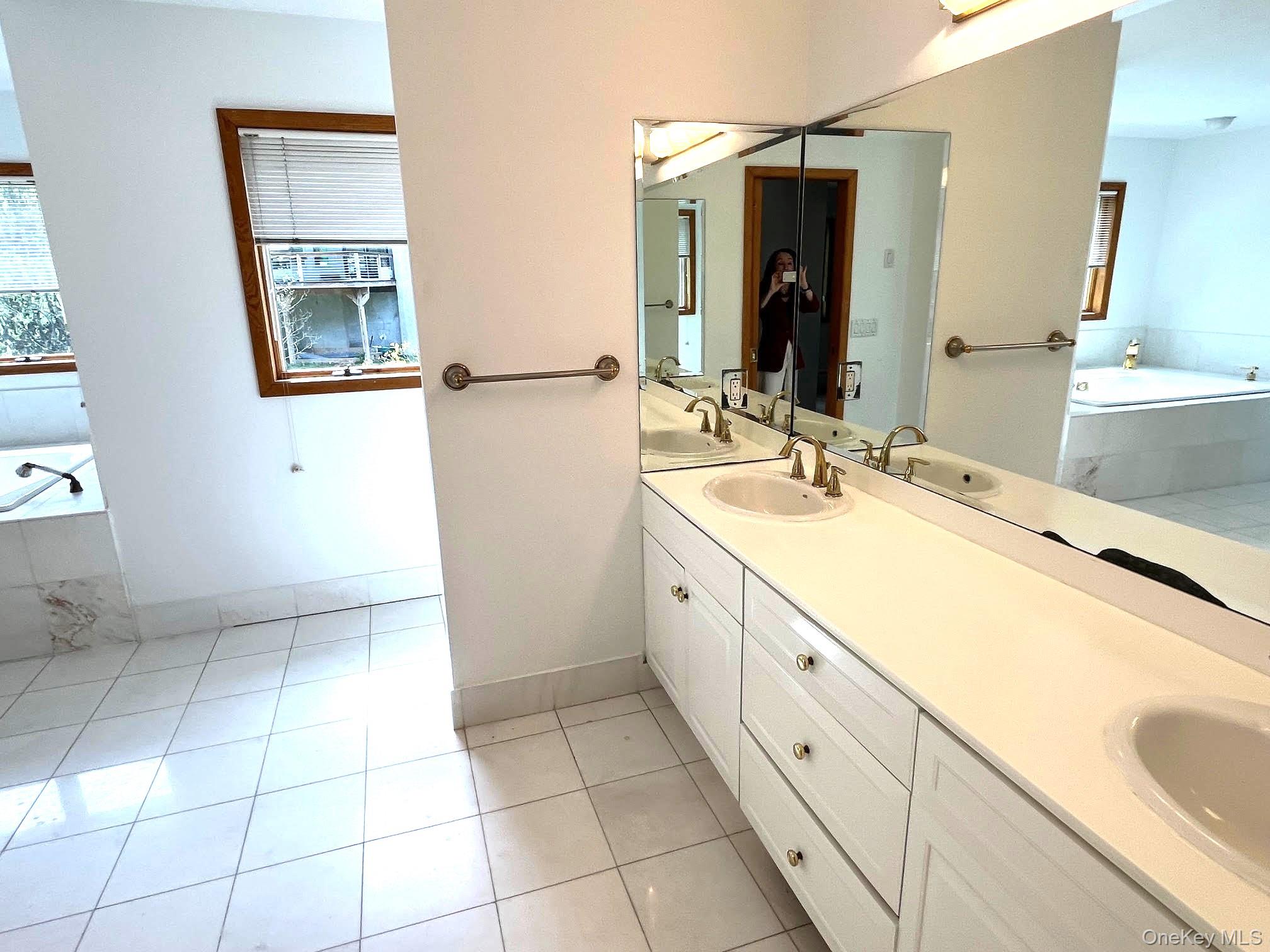 36 Ridgetop Drive, Tomkins Cove, NY 10986