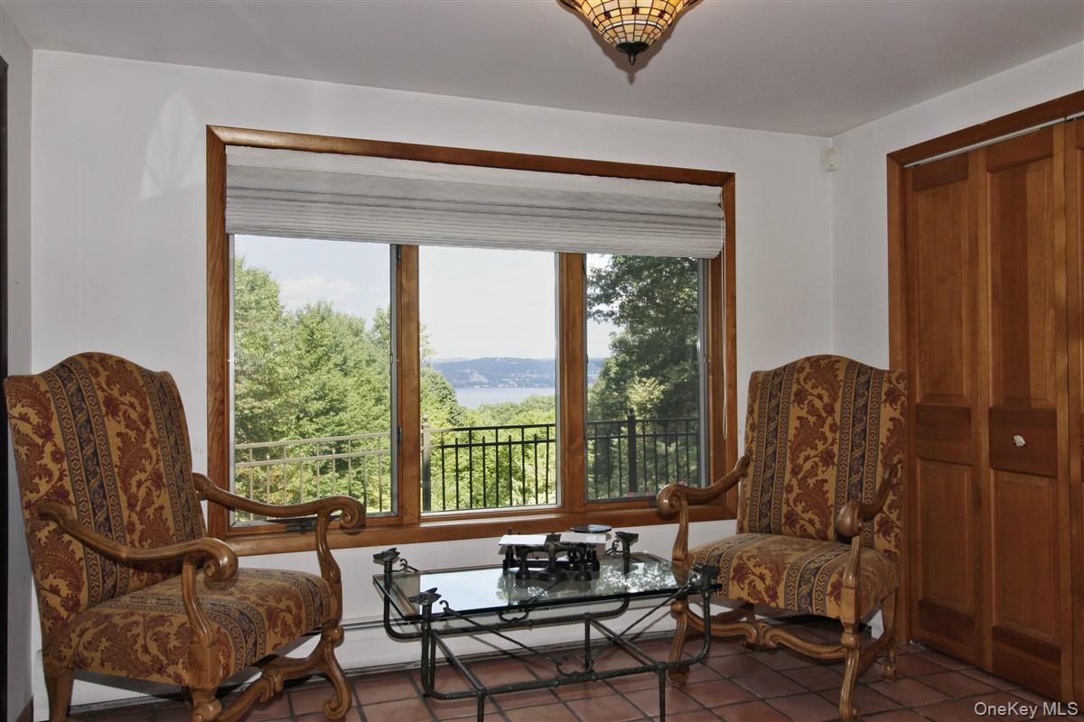 36 Ridgetop Drive, Tomkins Cove, NY 10986