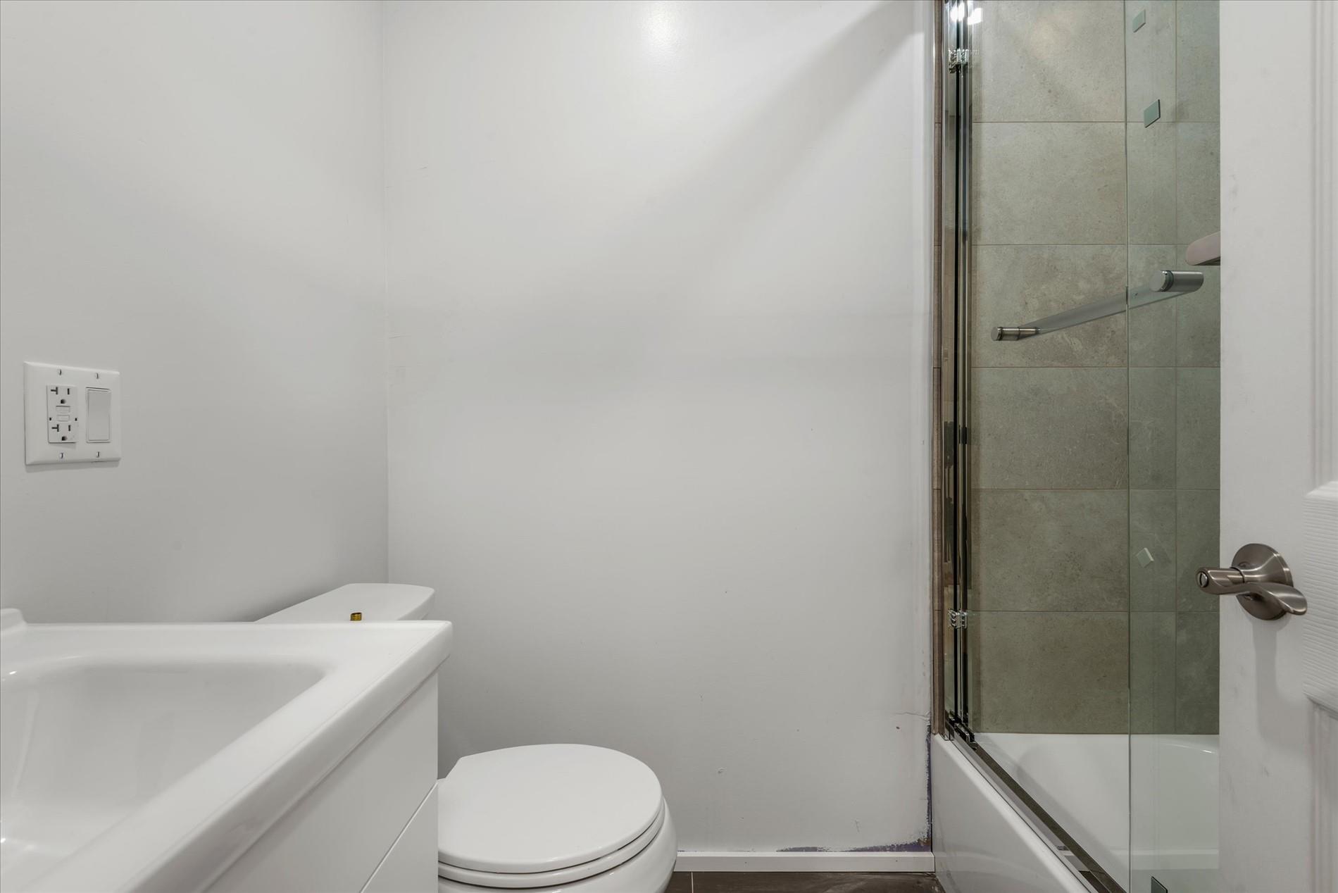 1236 Evergreen Avenue, Bronx, NY 10472