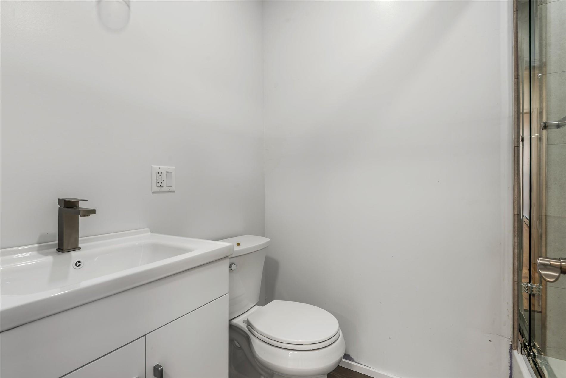 1236 Evergreen Avenue, Bronx, NY 10472