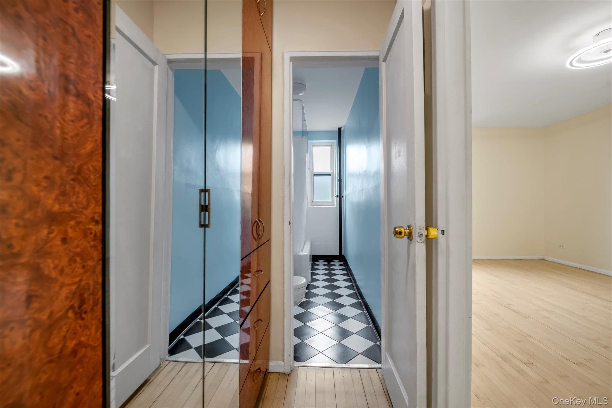 88-01 35th Avenue # 4H, Jackson Heights, NY 11372