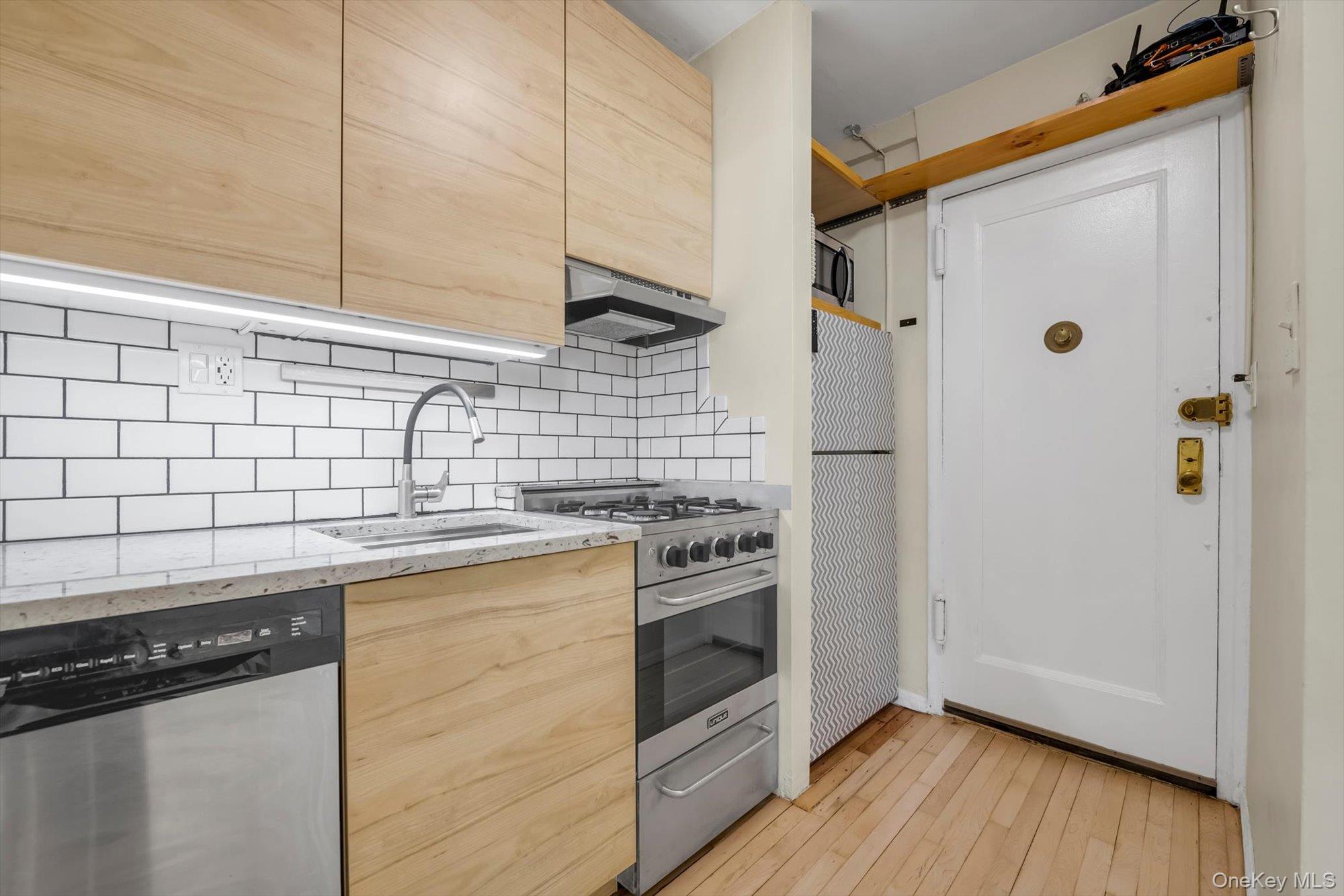 88-01 35th Avenue # 4H, Jackson Heights, NY 11372