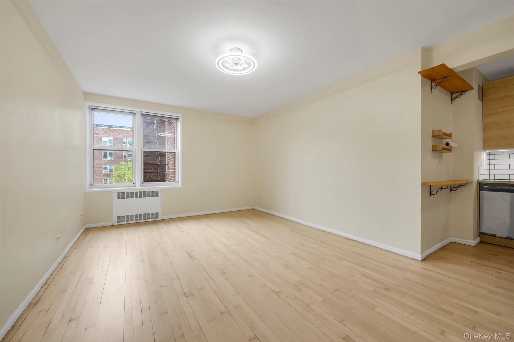 88-01 35th Avenue # 4H, Jackson Heights, NY 11372