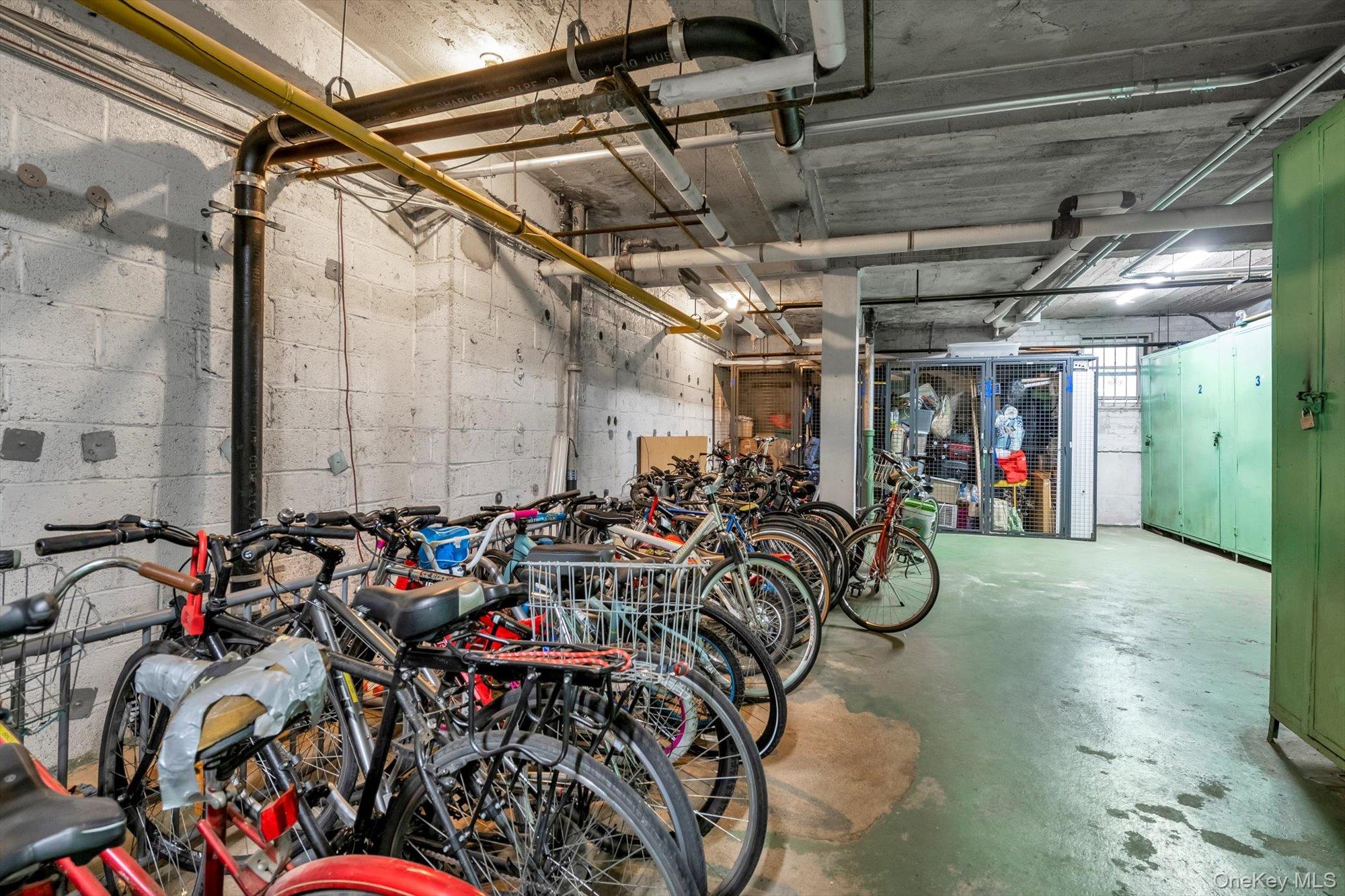 88-01 35th Avenue # 4H, Jackson Heights, NY 11372