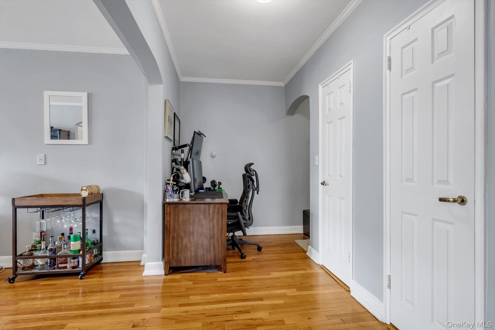 1 Town House Place # Apt 2E, Great Neck, NY 11021