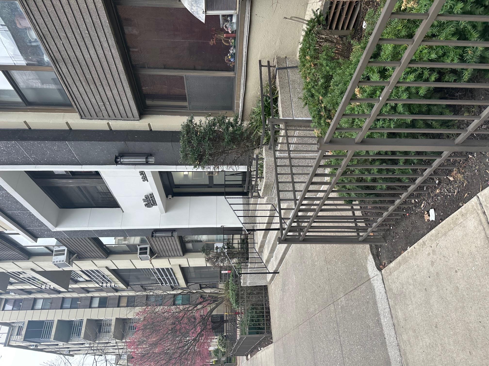 98-22 63rd Dr # 1E, Rego Park, NY 11374