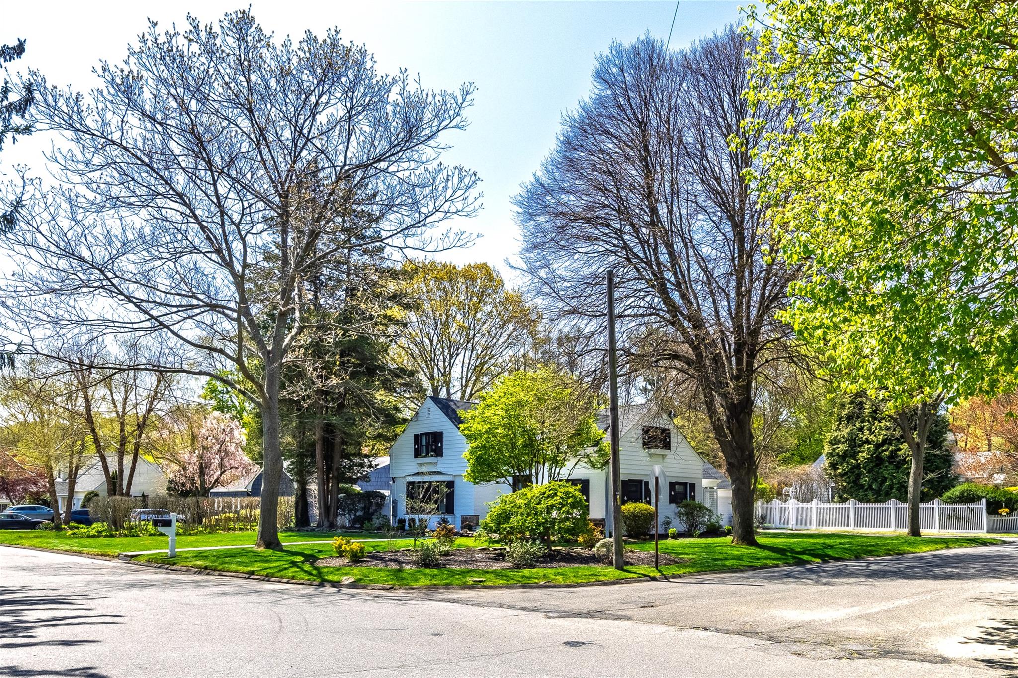 51 Dumbarton Drive, Huntington, NY 11743