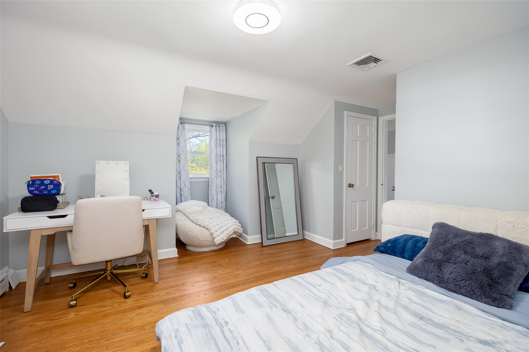 51 Dumbarton Drive, Huntington, NY 11743