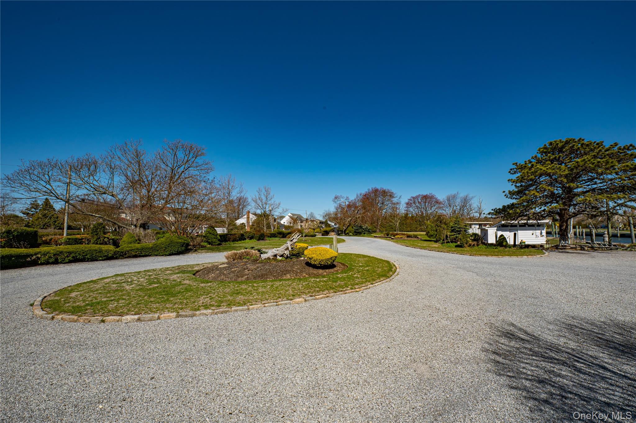 101 West Lane, Bay Shore, NY 11706