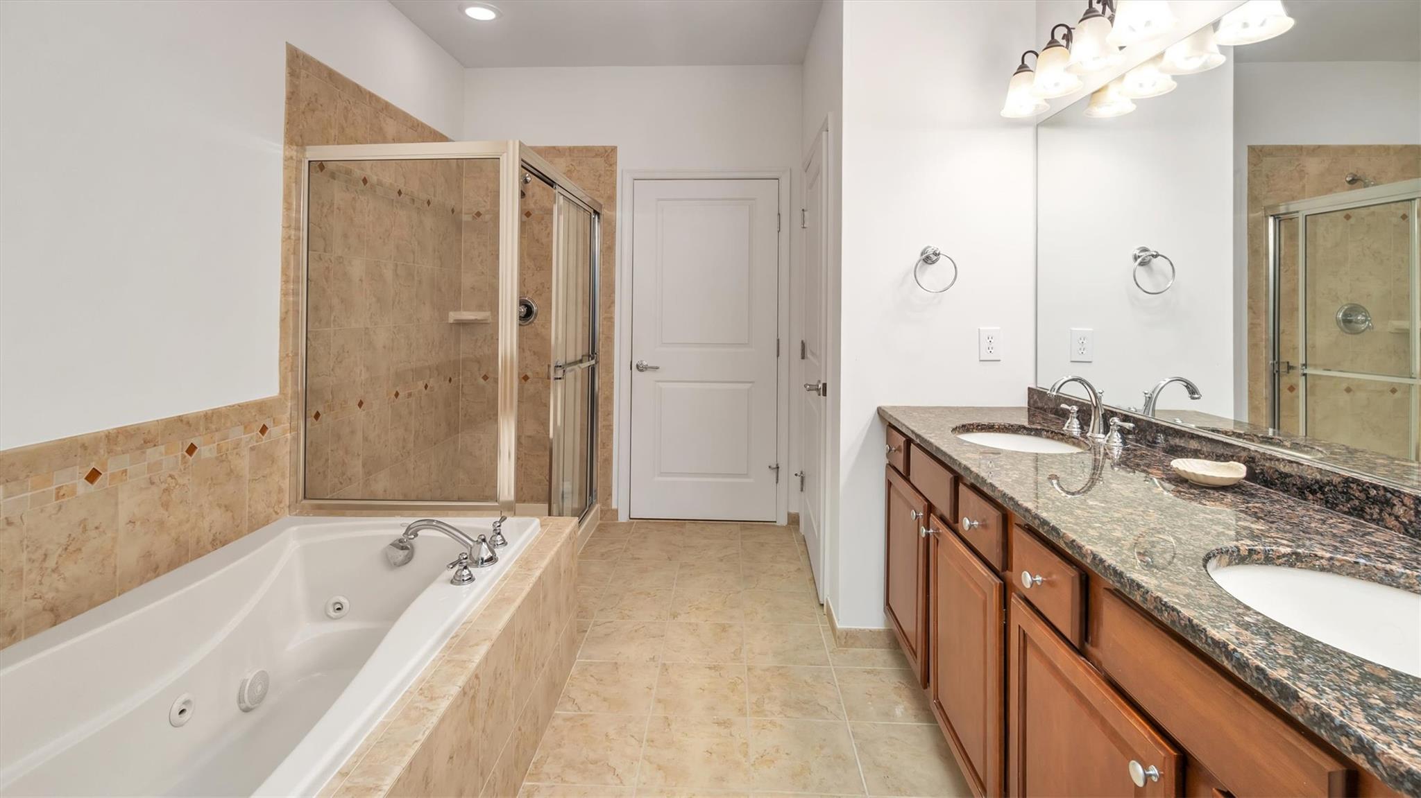69 Samantha Circle # 69, Westhampton, NY 11977