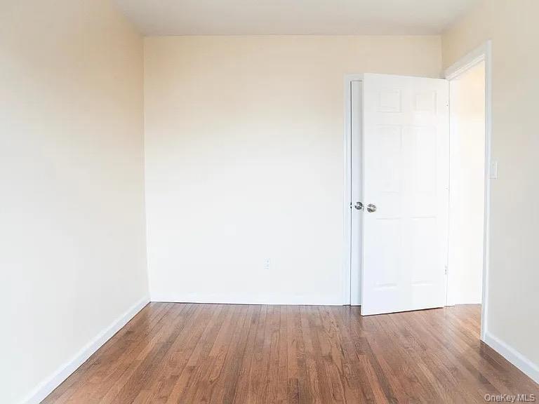 2723 Colden Avenue, Bronx, NY 10469