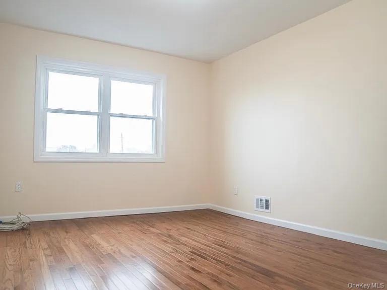 2723 Colden Avenue, Bronx, NY 10469