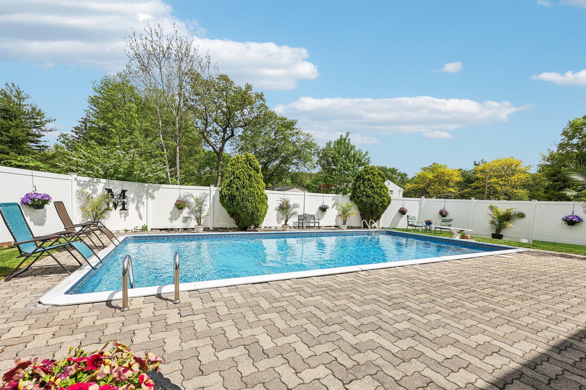 11 Howard Avenue, Tappan, NY 10983