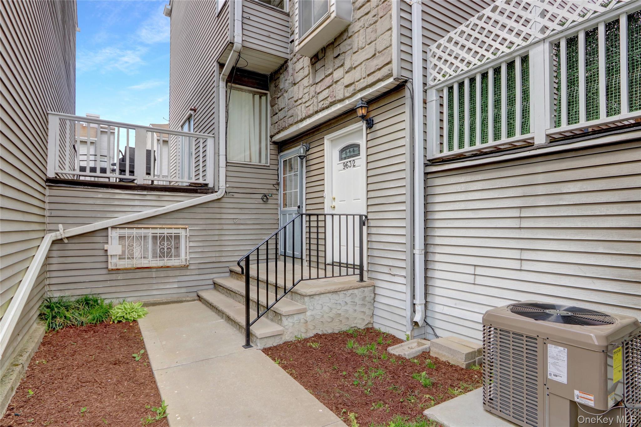 963 Goethals Road, Staten Island, NY 10303