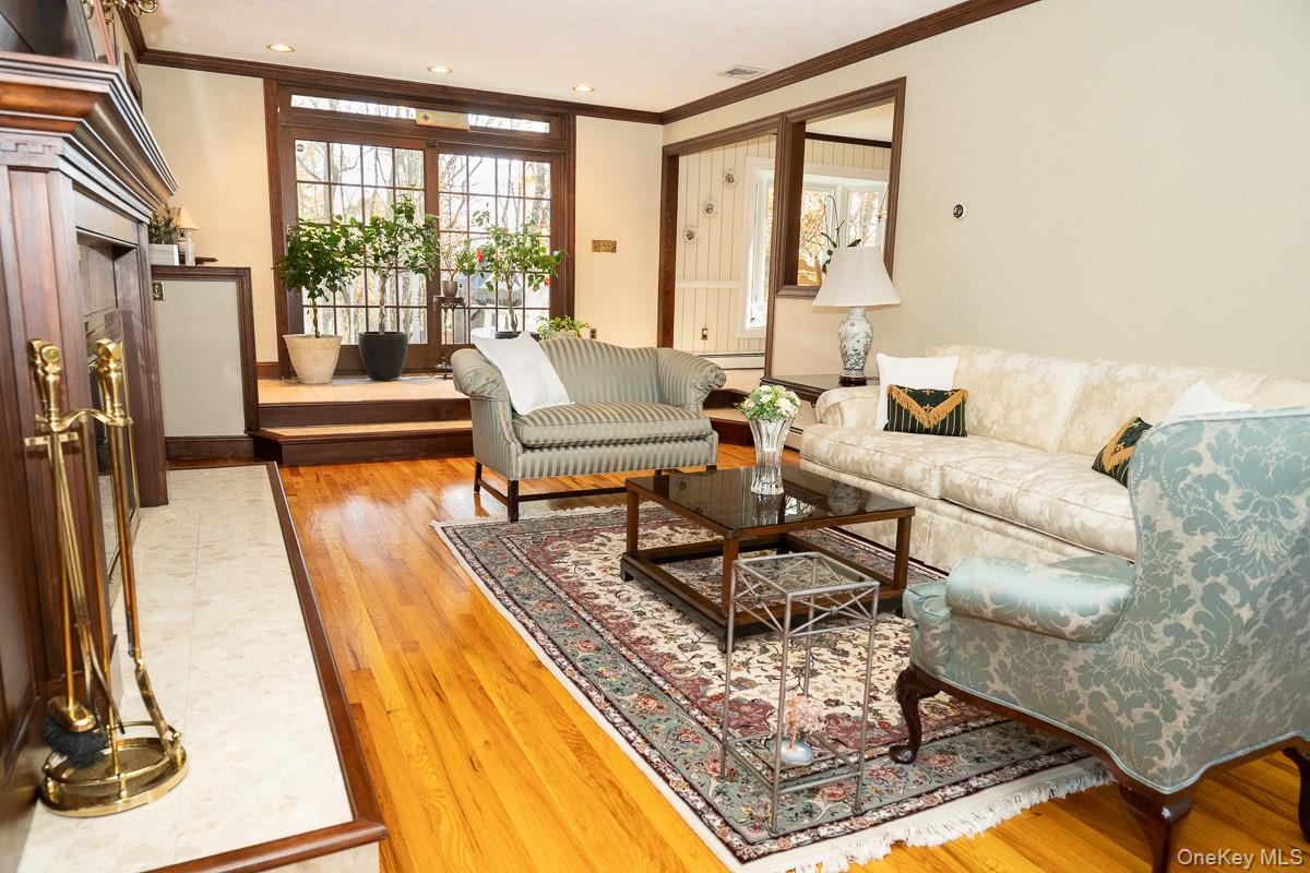 12 Woodland Court S, Bedford, NY 10506