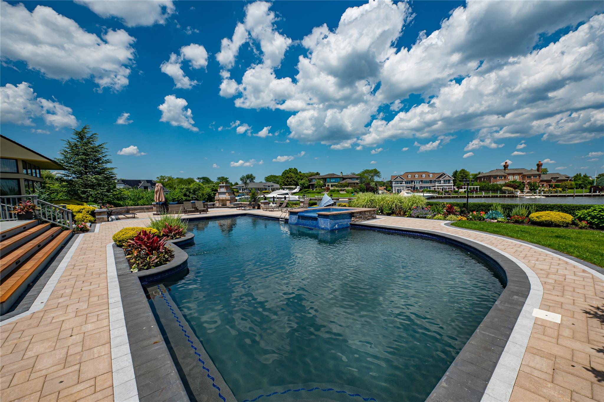 136 The Helm, East Islip, NY 11730