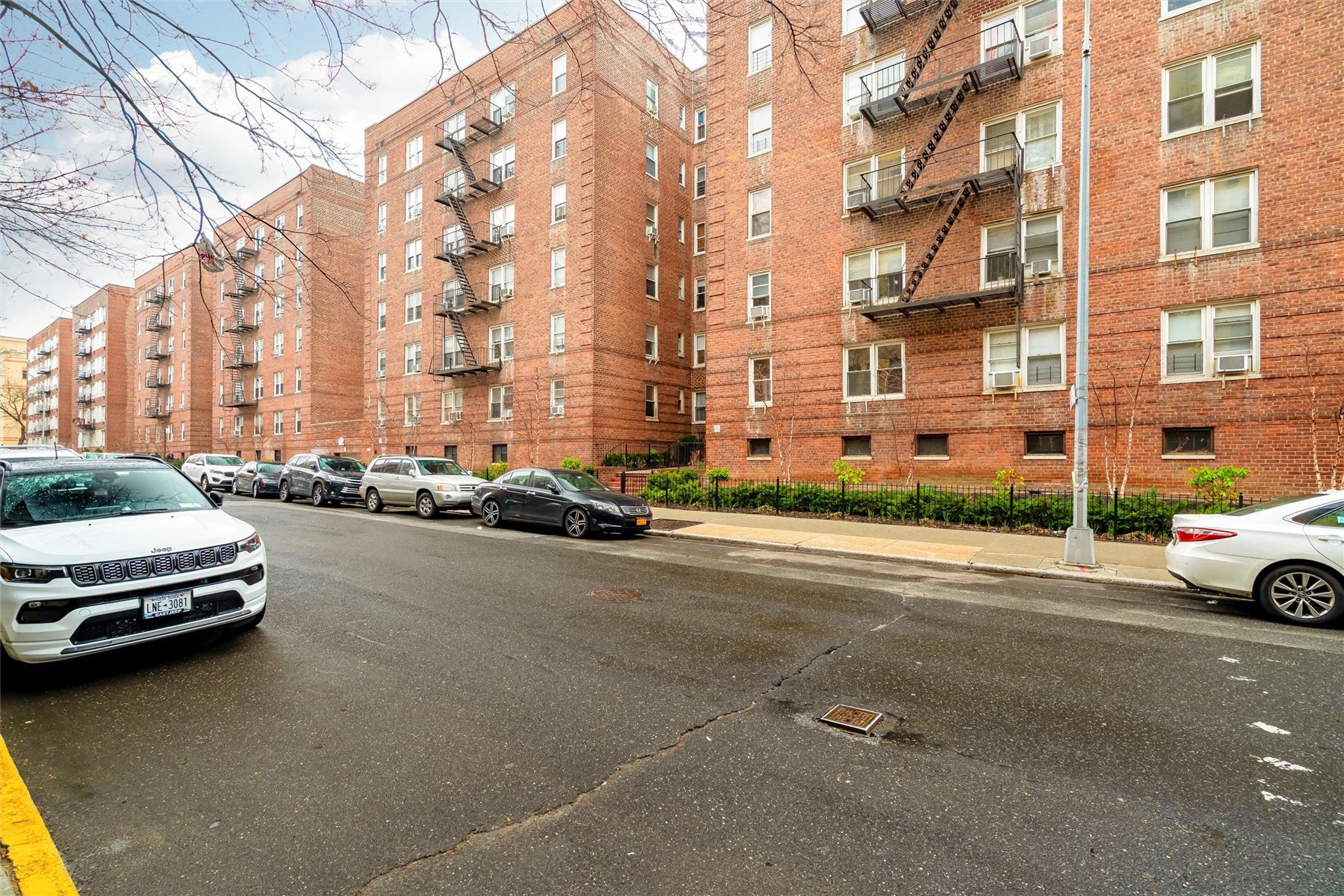 2080 Barnes Avenue # 4A, Bronx, NY 10462
