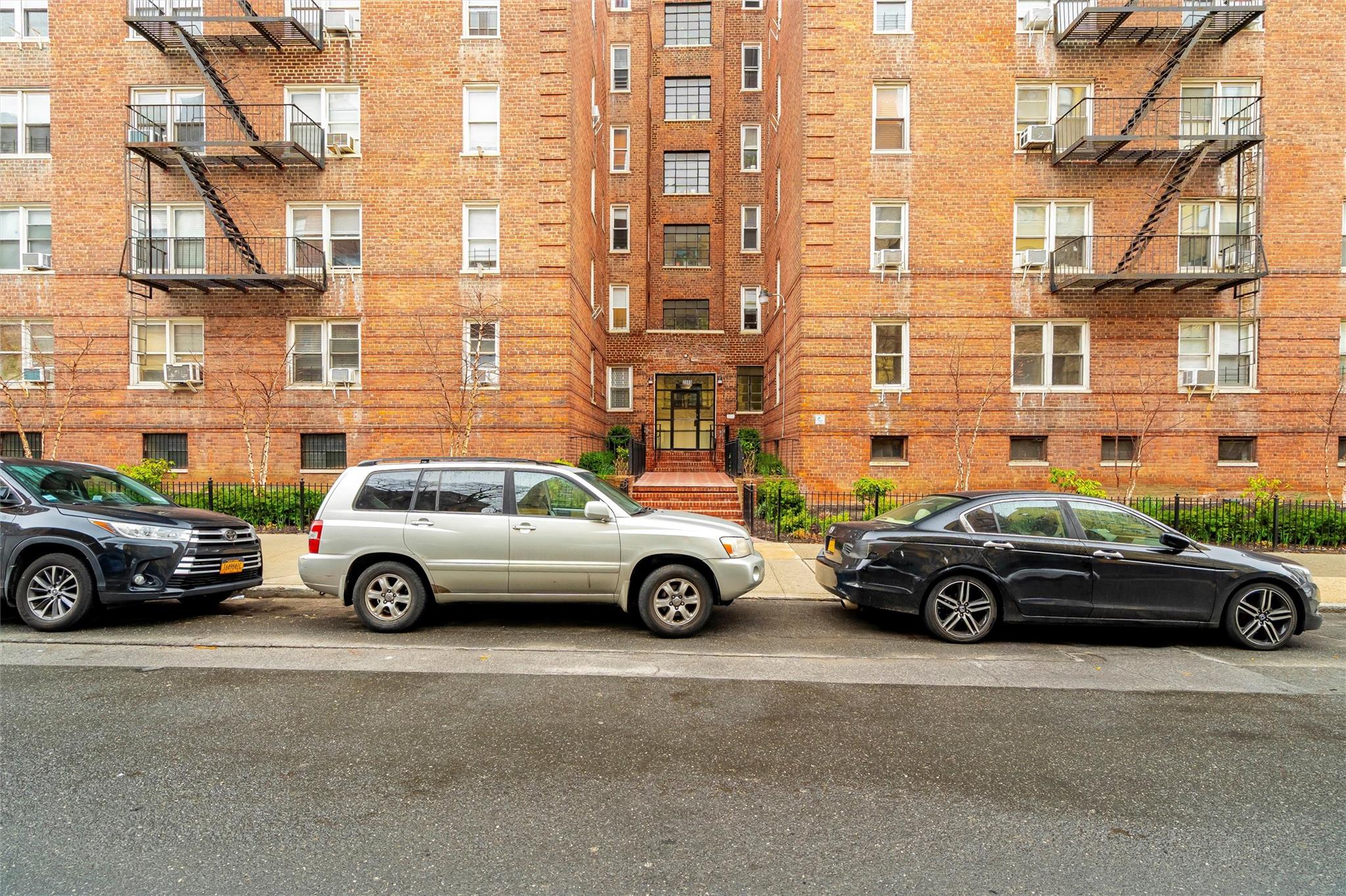 2080 Barnes Avenue # 4A, Bronx, NY 10462