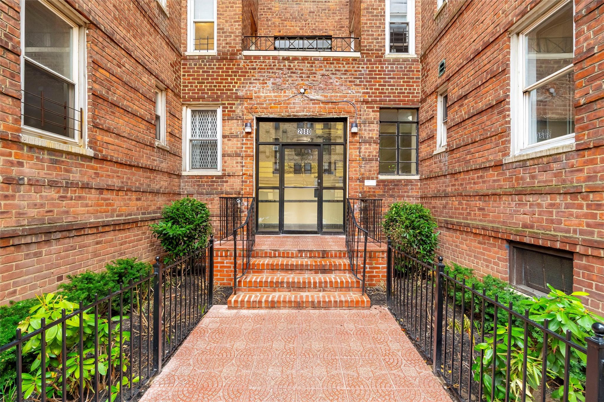 2080 Barnes Avenue # 4A, Bronx, NY 10462