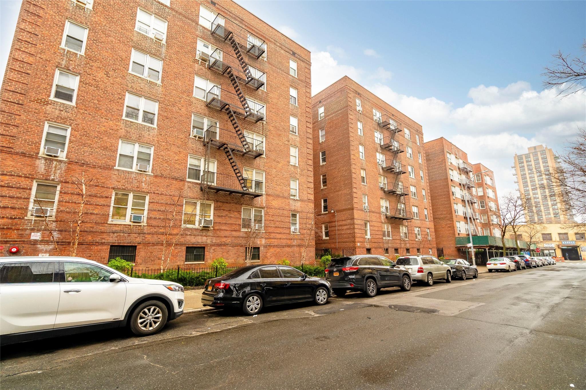 2080 Barnes Avenue # 4A, Bronx, NY 10462