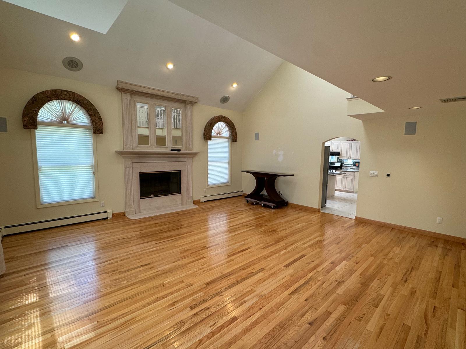 66 Cliff Road, Port Jefferson, NY 11777