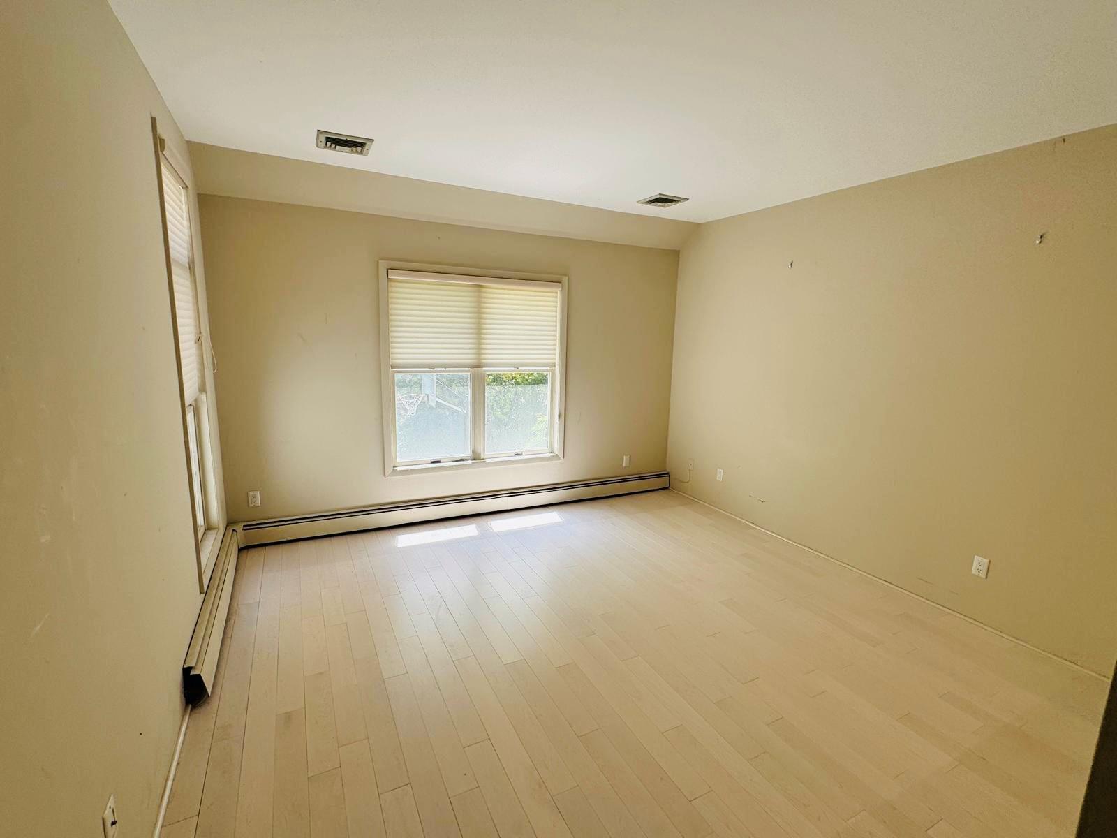 66 Cliff Road, Port Jefferson, NY 11777