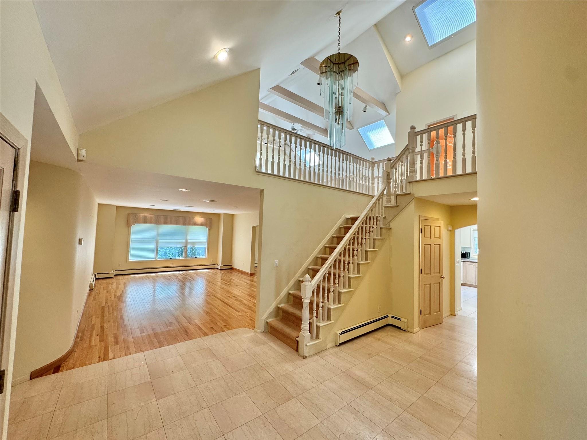 66 Cliff Road, Port Jefferson, NY 11777