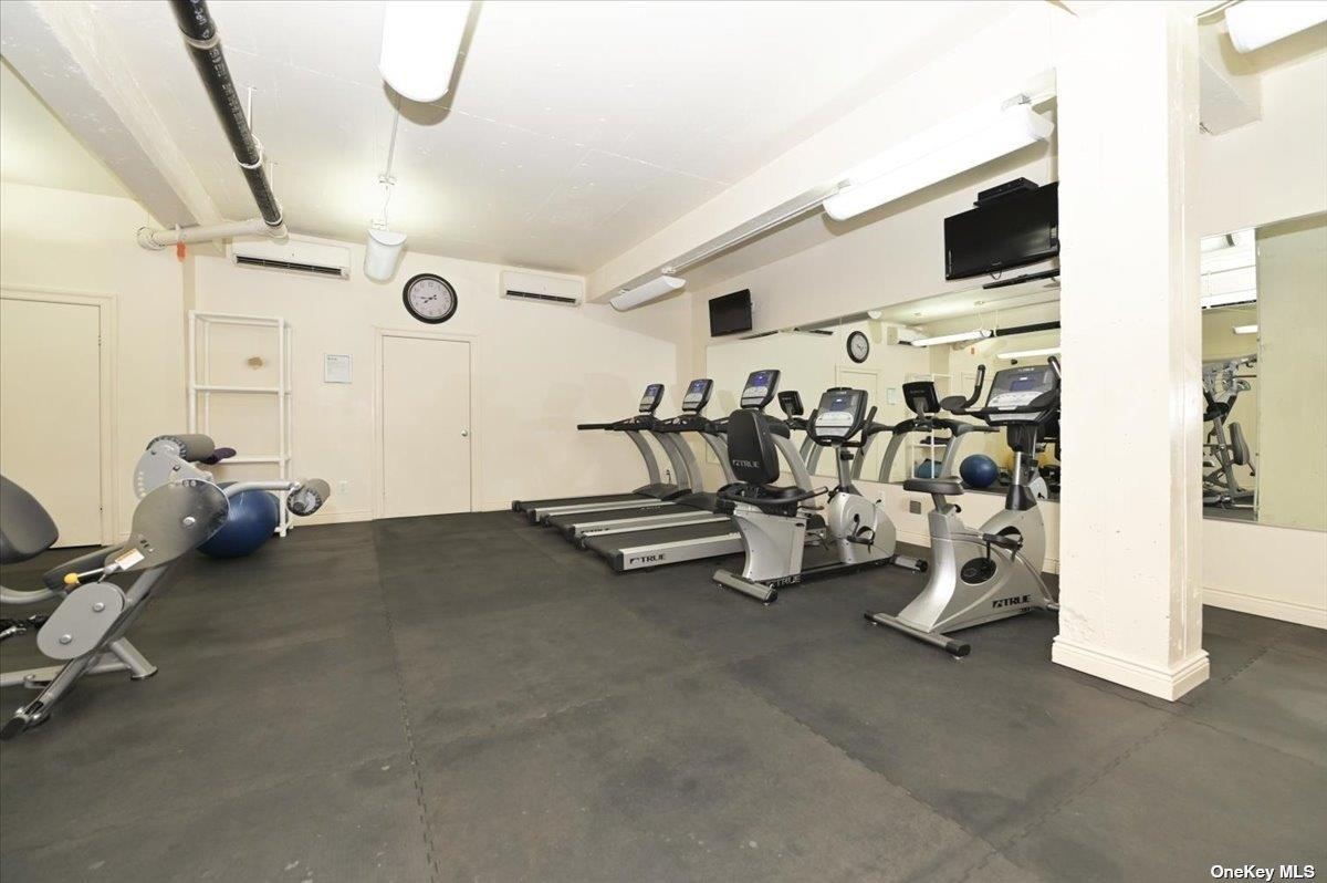 89-15 Parsons Boulevard # 2A, Jamaica, NY 11432