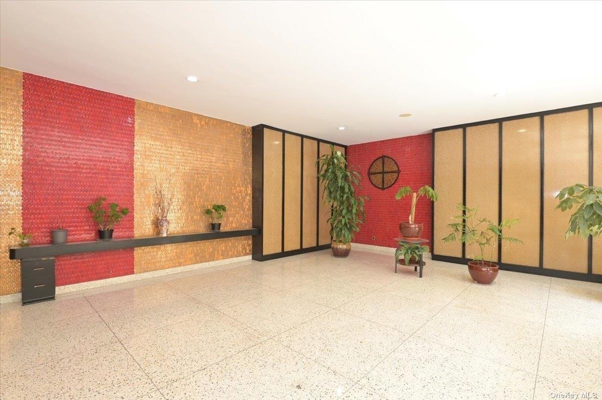 89-15 Parsons Boulevard # 2A, Jamaica, NY 11432