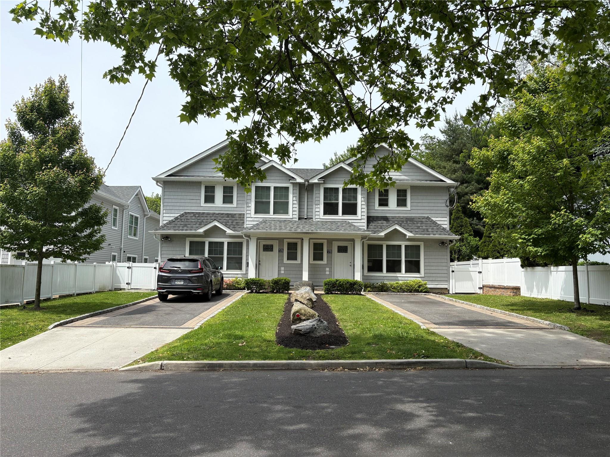 17B Dunes Lane # Right, Port Washington, NY 11050