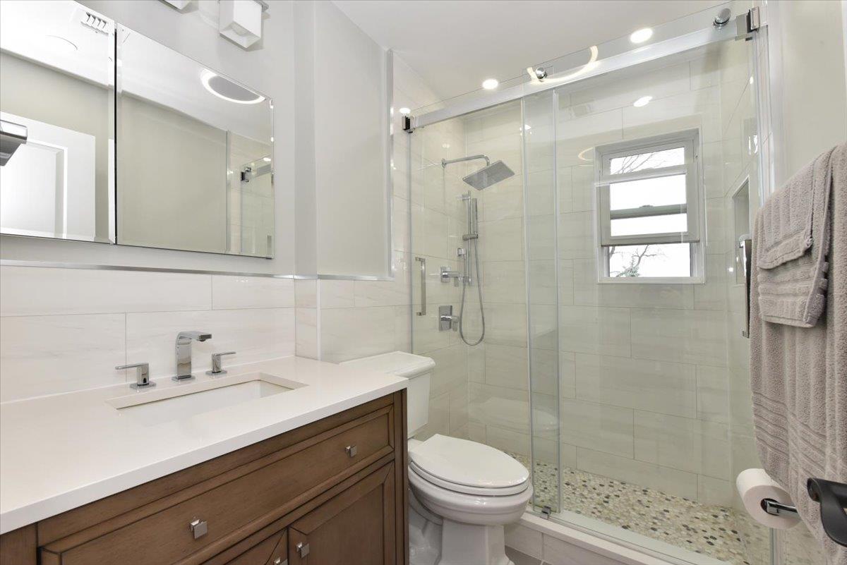 342 Park Lane, Massapequa Park, NY 11762