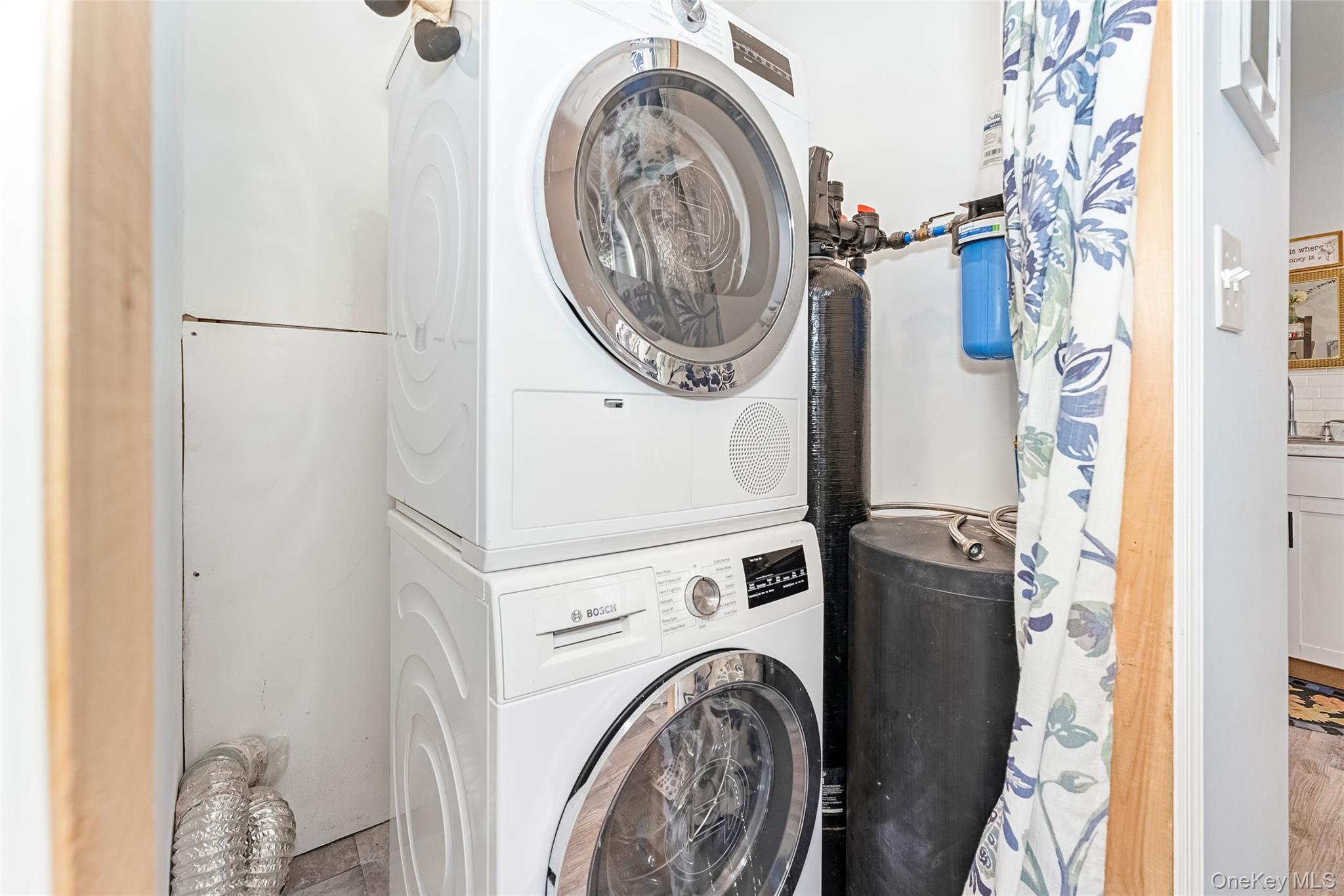 30 Julie Lane, Greenwood Lake, NY 10925