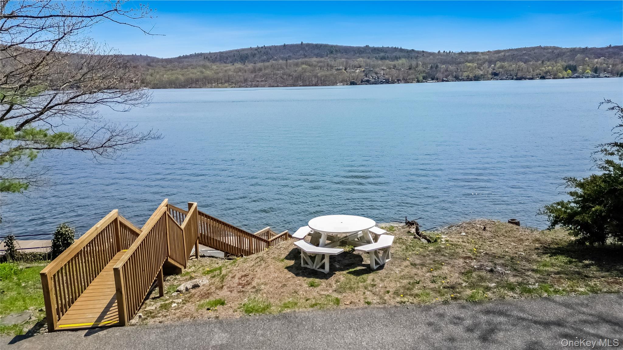 30 Julie Lane, Greenwood Lake, NY 10925