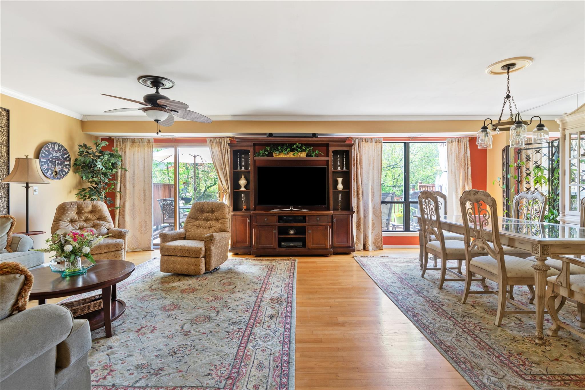108 Hidden Ponds Circle, Smithtown, NY 11787