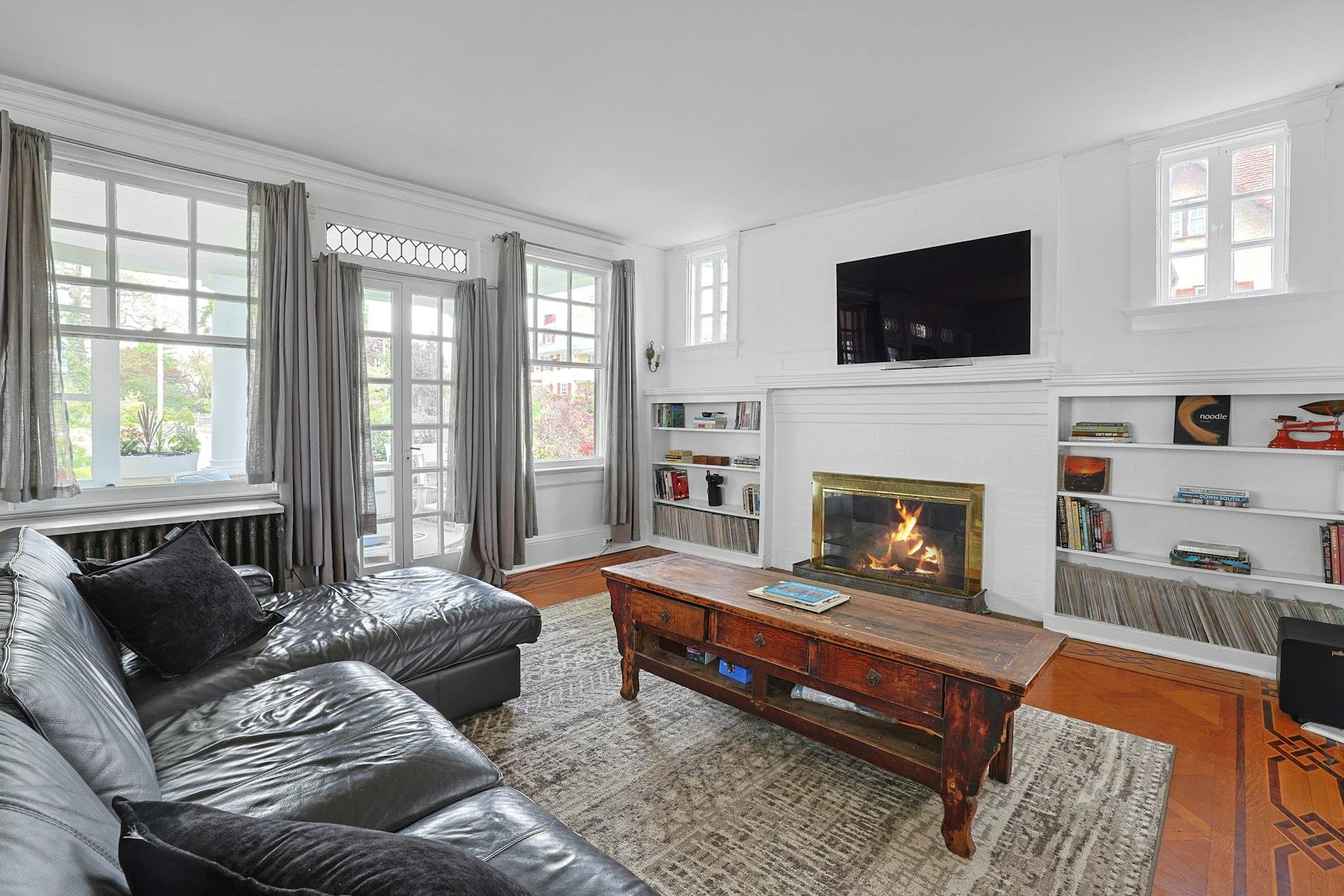 146 Sutton Manor Road, New Rochelle, NY 10801