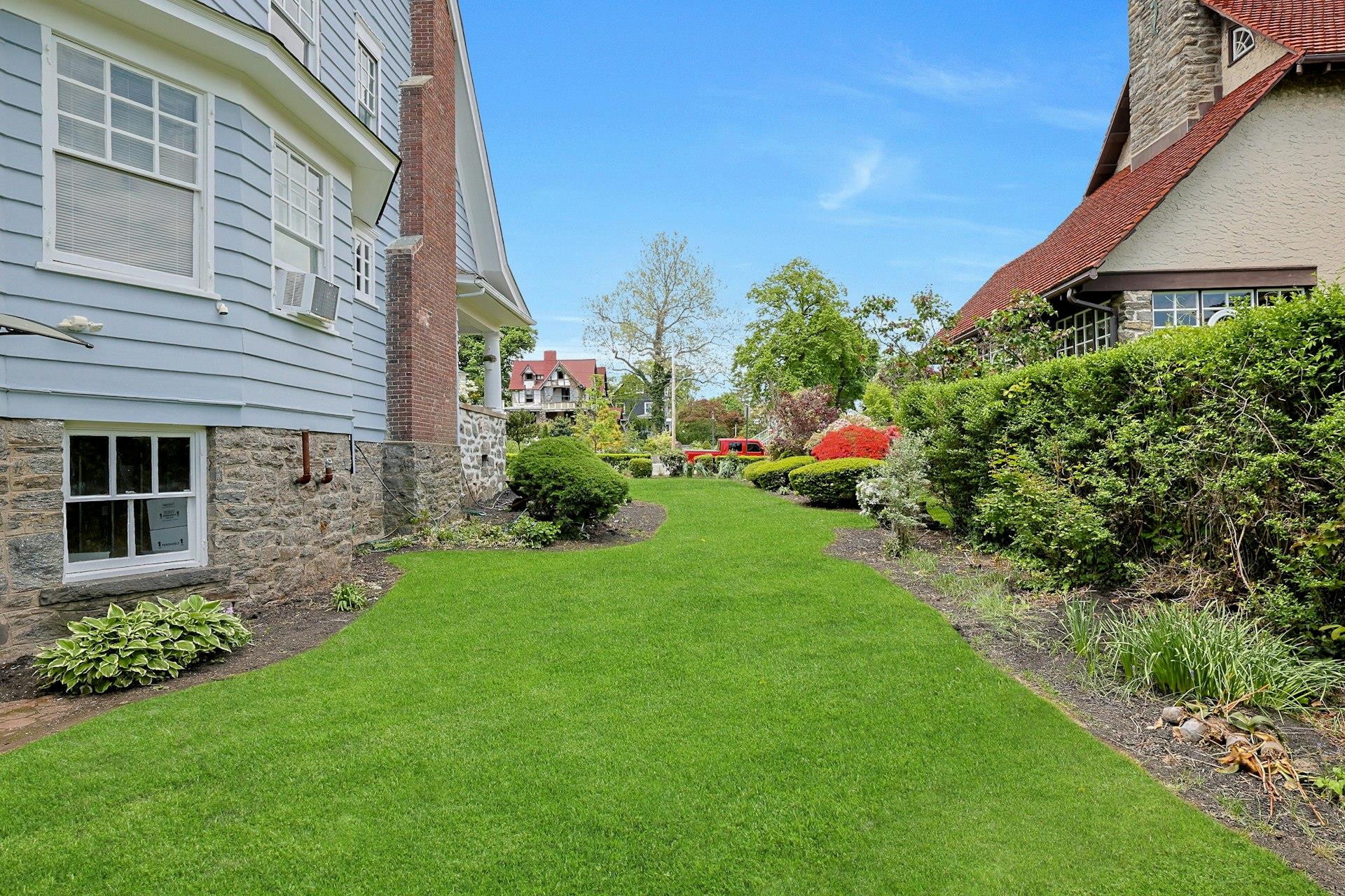 146 Sutton Manor Road, New Rochelle, NY 10801