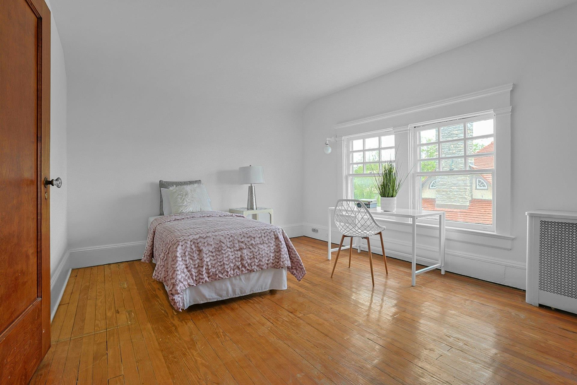 146 Sutton Manor Road, New Rochelle, NY 10801