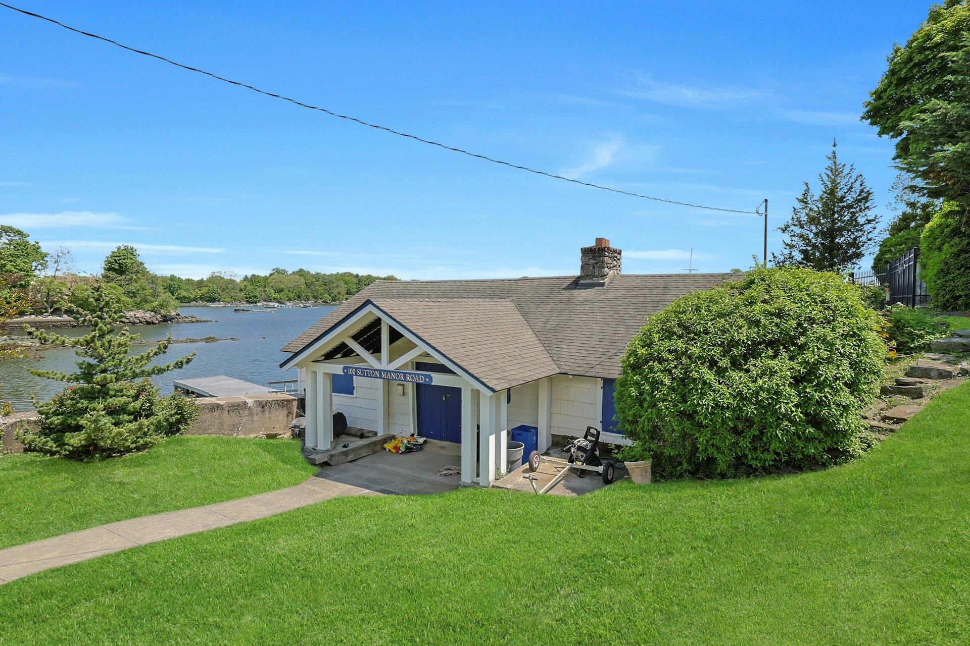 146 Sutton Manor Road, New Rochelle, NY 10801