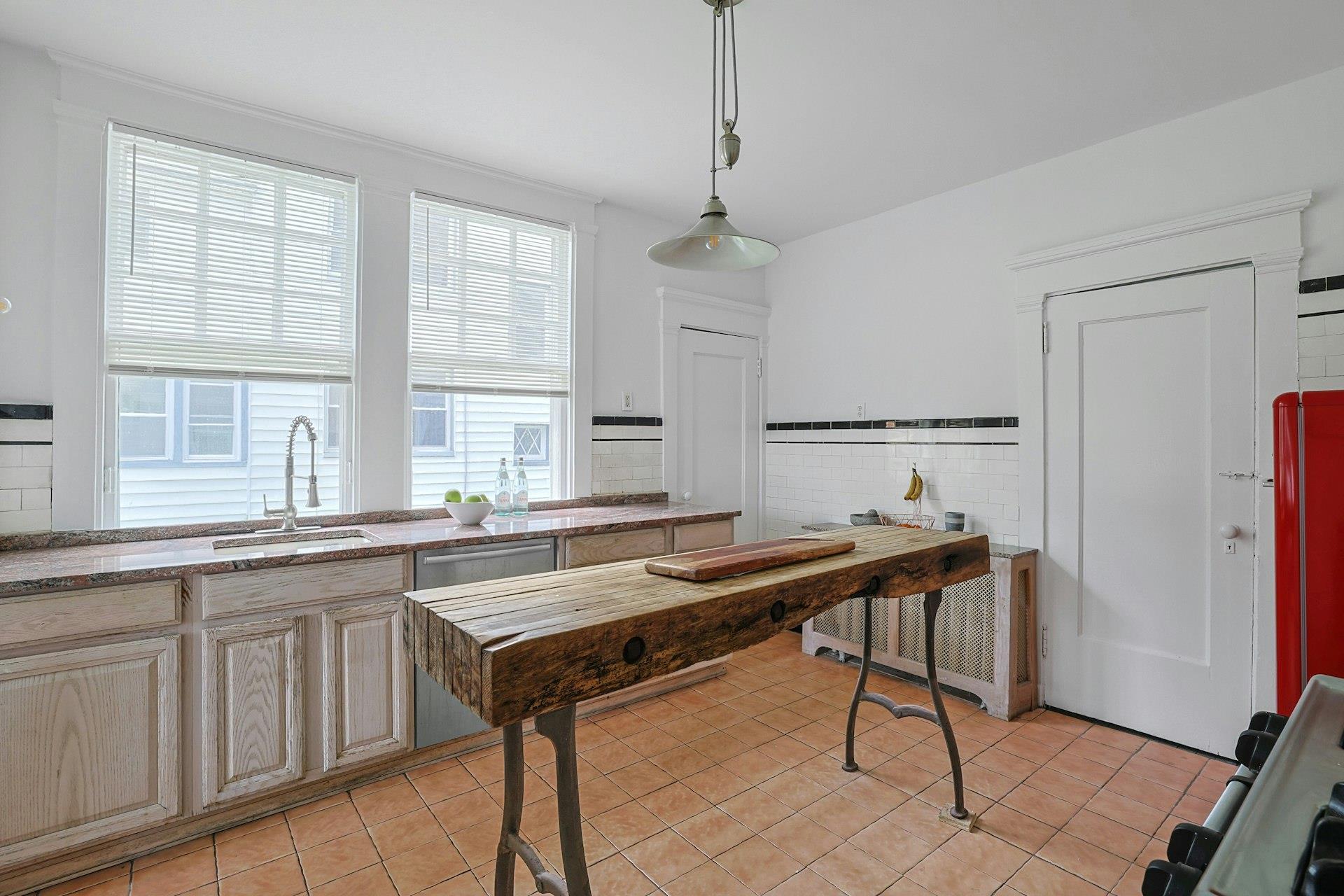 146 Sutton Manor Road, New Rochelle, NY 10801