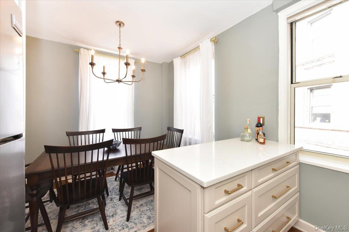 8 BARSTOW Road # 6-D, Great Neck, NY 11021