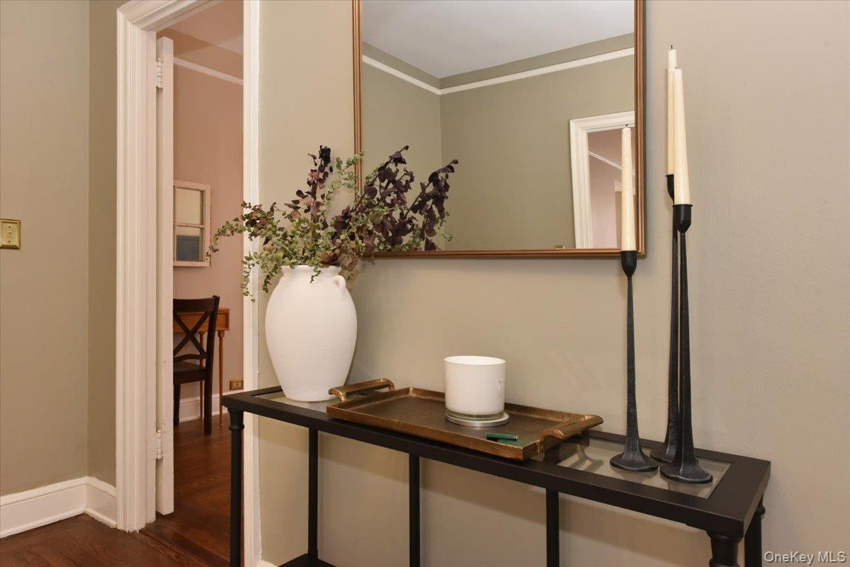 8 BARSTOW Road # 6-D, Great Neck, NY 11021