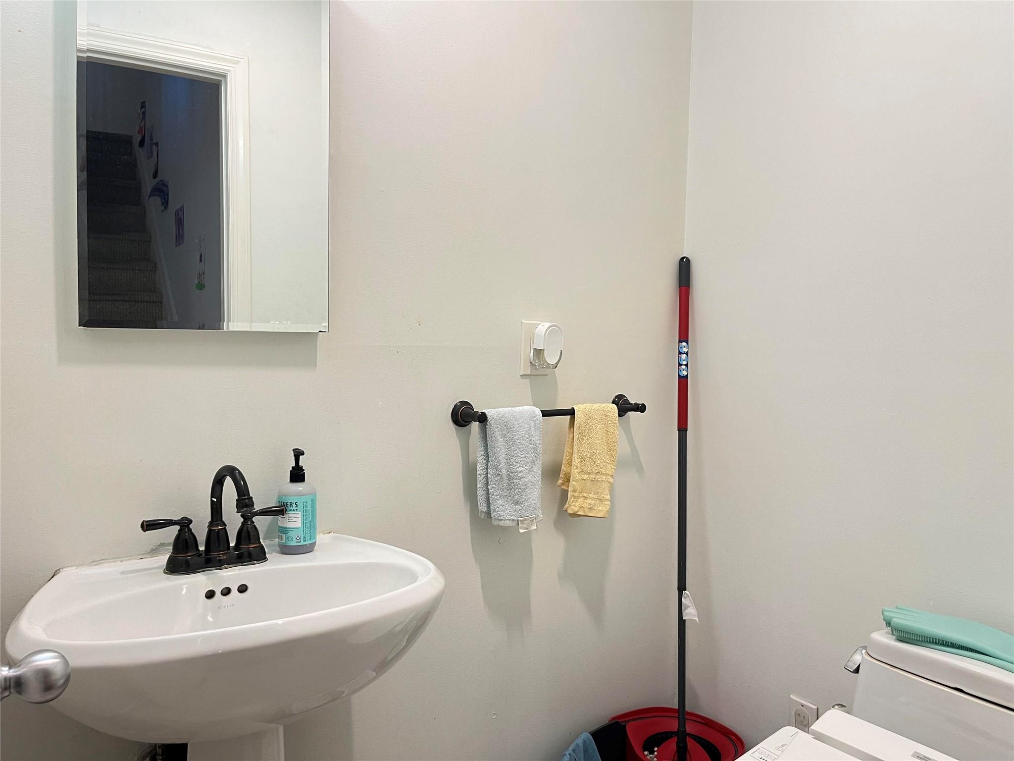 167-11 Powells Cove Blvd Boulevard # 27, Whitestone, NY 11357