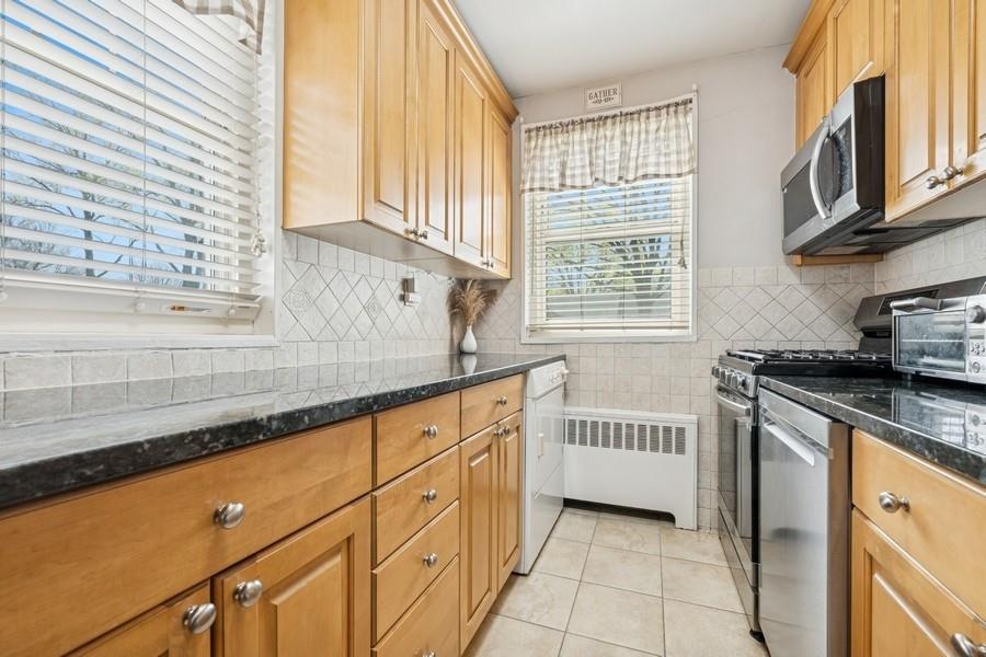 252-14 60th Avenue # # 568, Little Neck, NY 11362