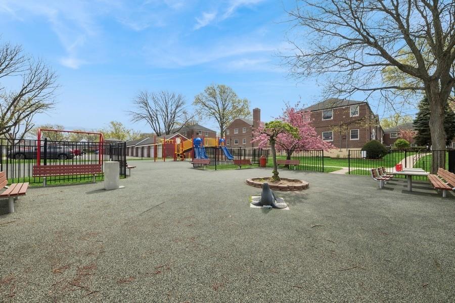 252-14 60th Avenue # # 568, Little Neck, NY 11362
